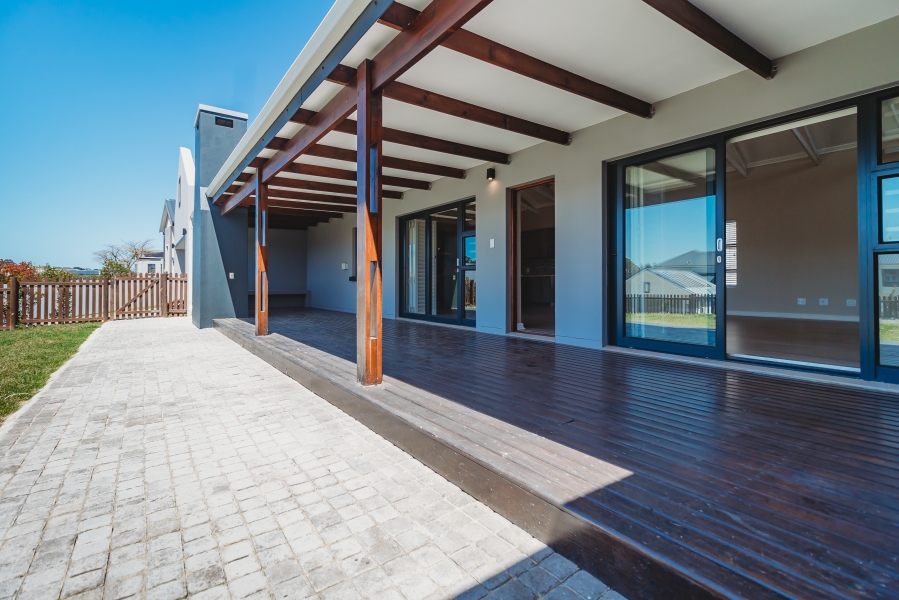 3 Bedroom Property for Sale in Kraaibosch Country Estate Western Cape